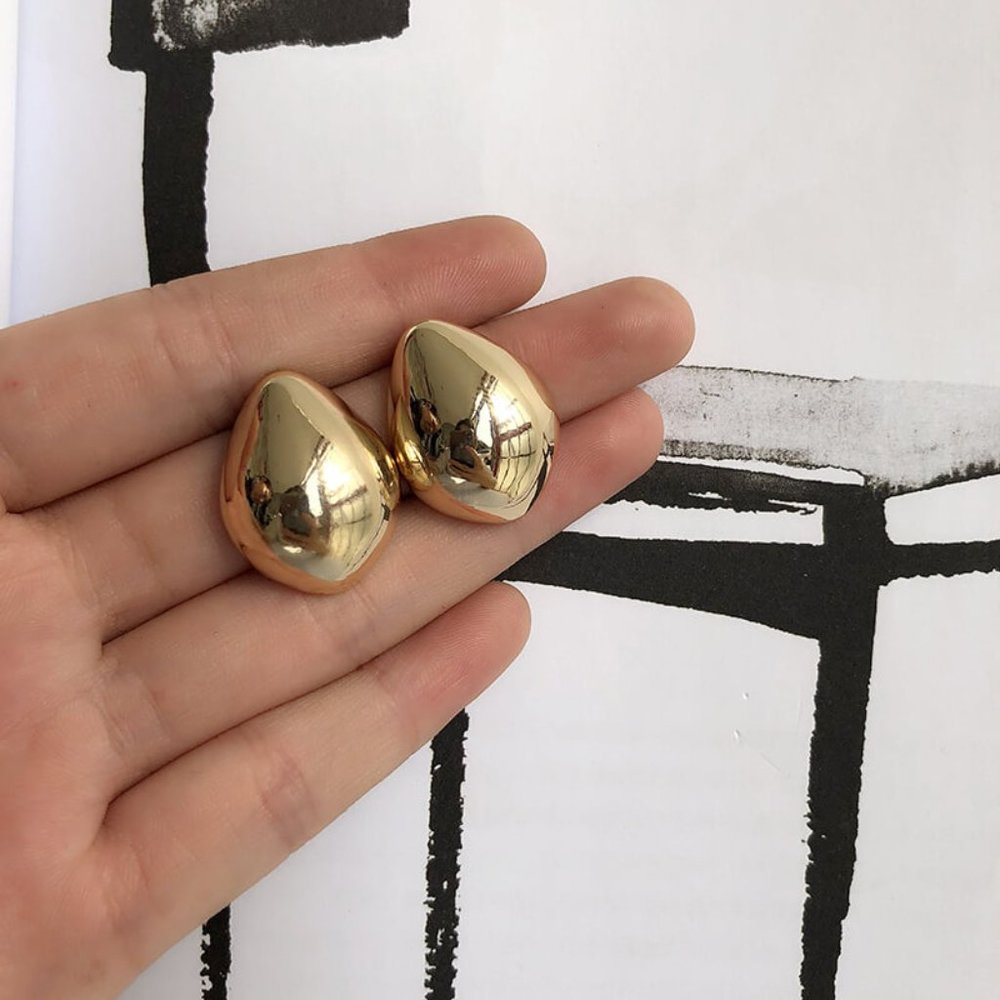 🍑Gold Minimalist Water Drop Shape Design Ear Stud A-111 - Picture 2 of 4